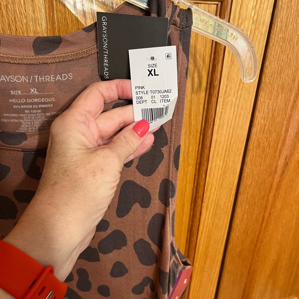 Grayson threads animal print tank top.Size XL.Brown background with gray… - Picture 7 of 7